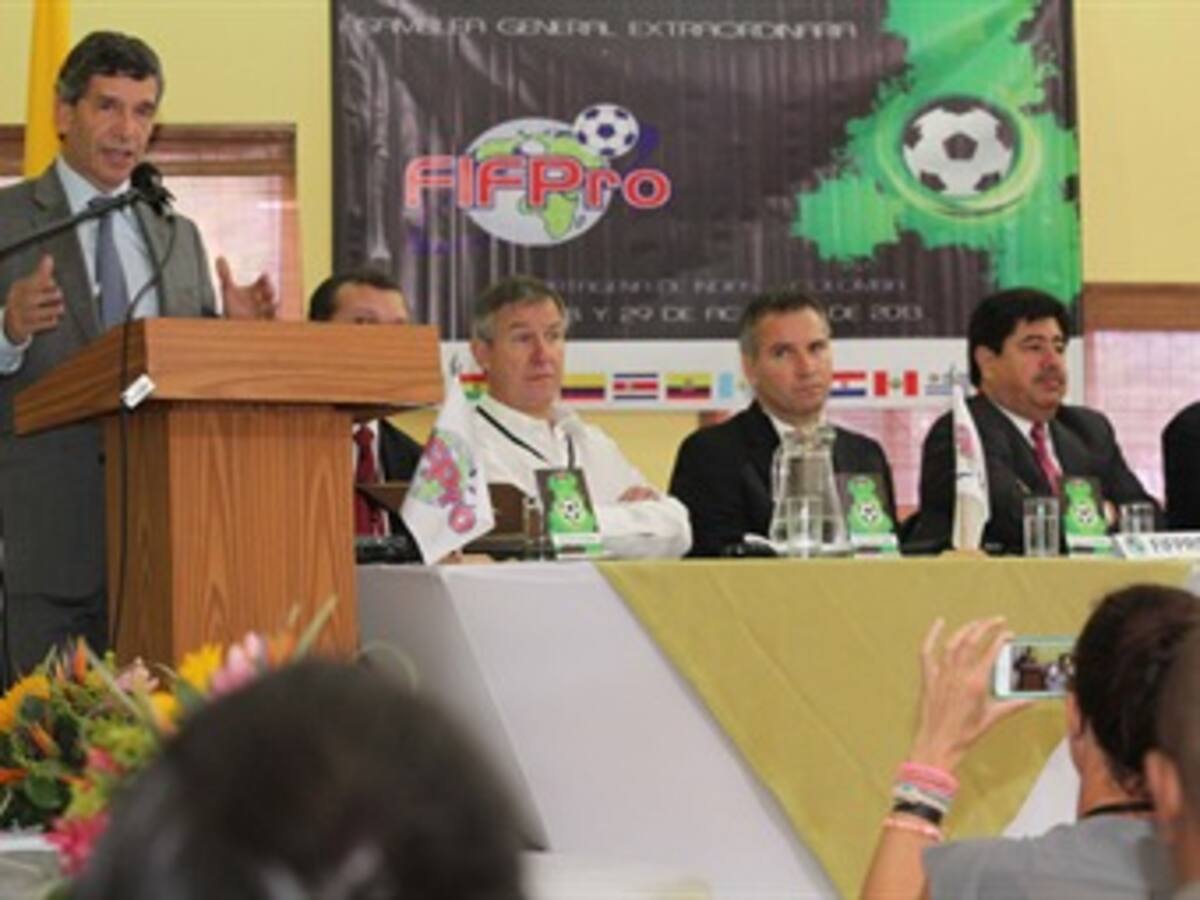 Ley de Fútbol no regulará temas deportivos, sólo aspectos laborales: Mintrabajo