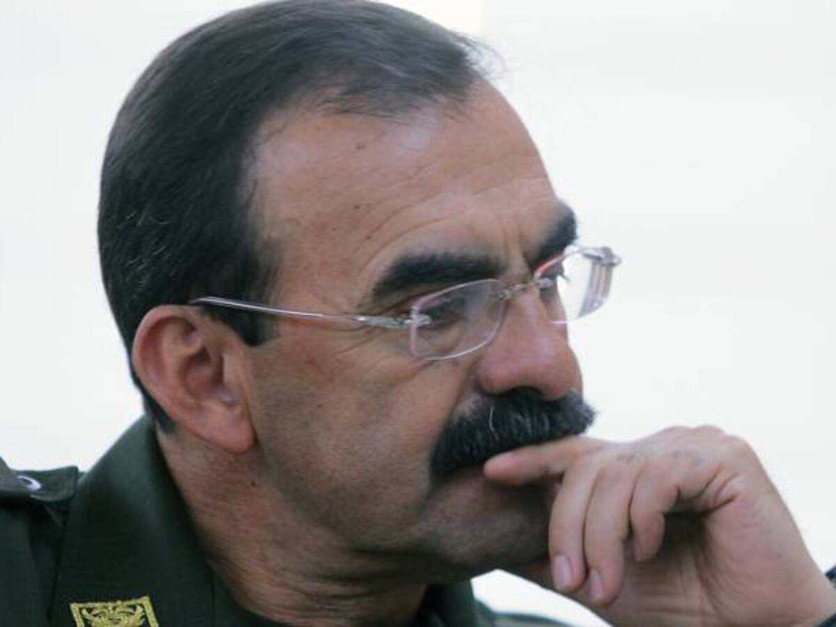 El general Palomino no se quitará el bigote para demostrar su inocencia