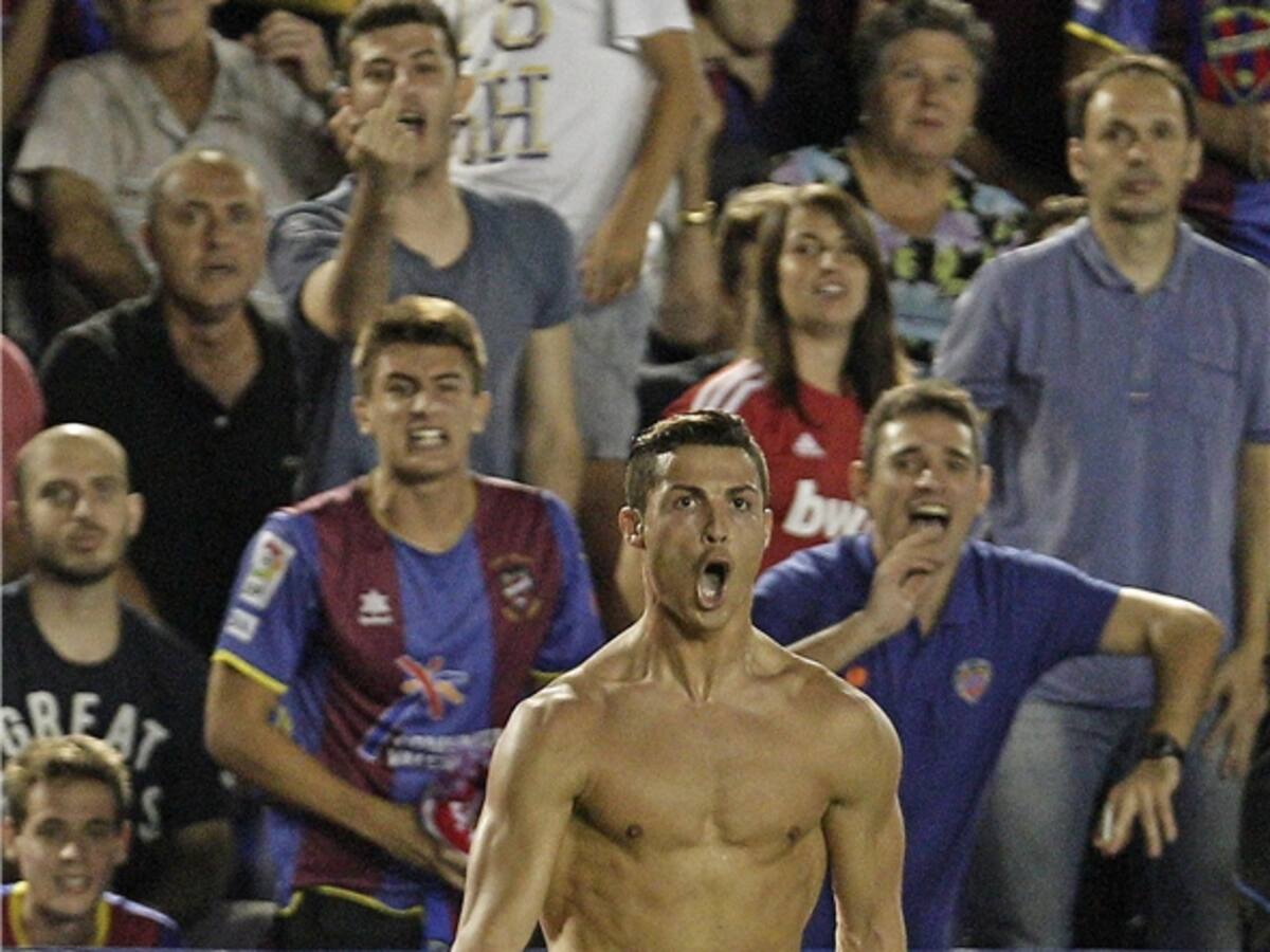 Cristiano Ronaldo exhibe su impresionante físico en Valencia