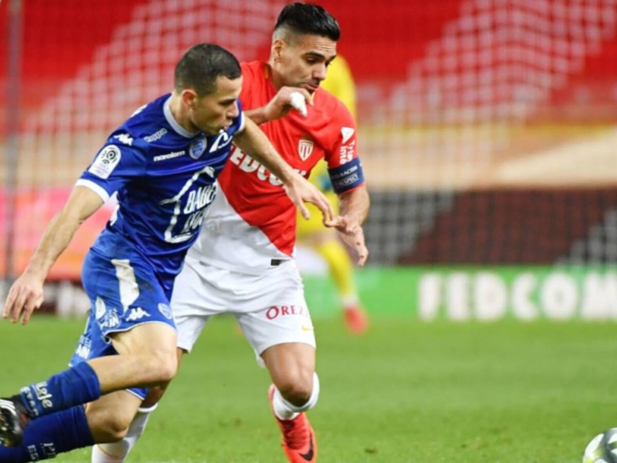 Con Falcao en cancha, Mónaco remonta ante el Troyes y sigue segundo