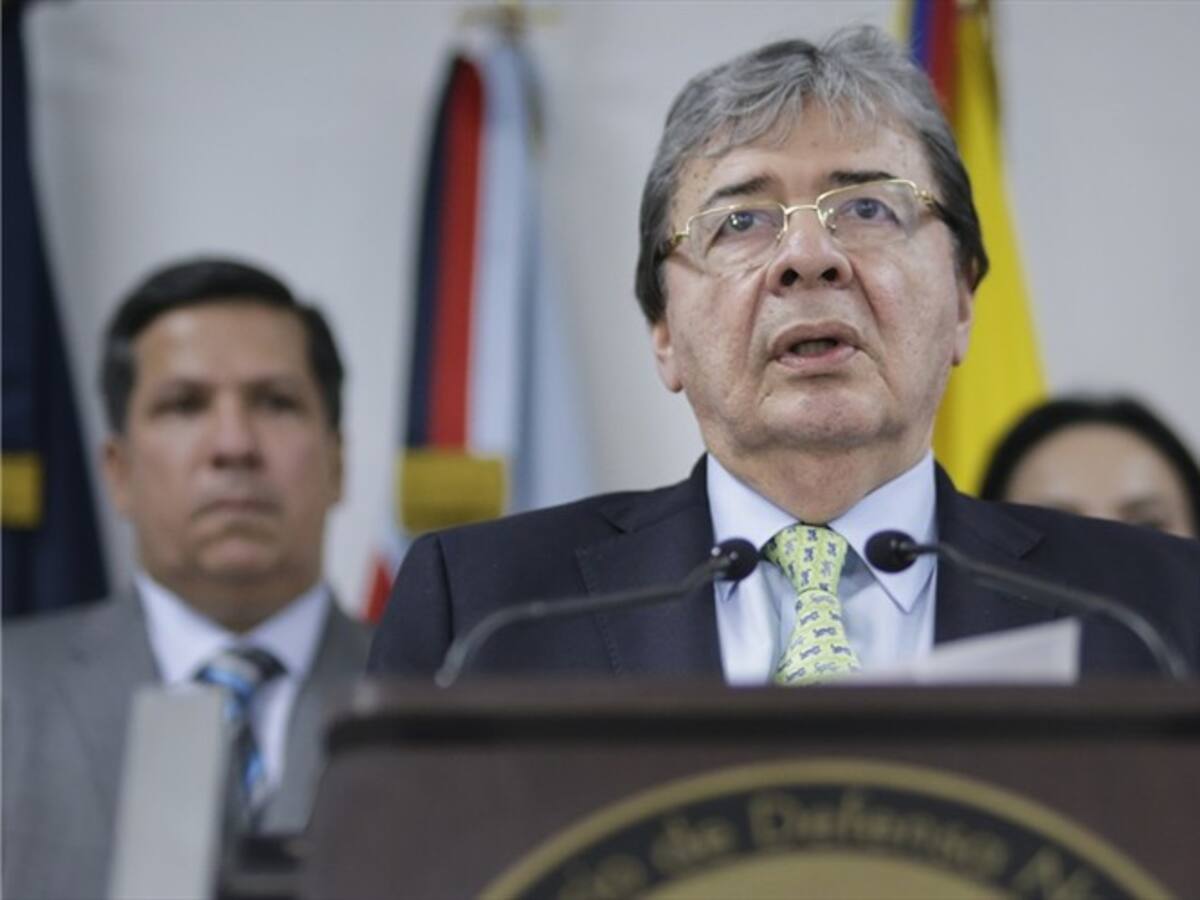 No hay que acabar con el Esmad hay que fortalecerlo: Carlos Holmes Trujillo