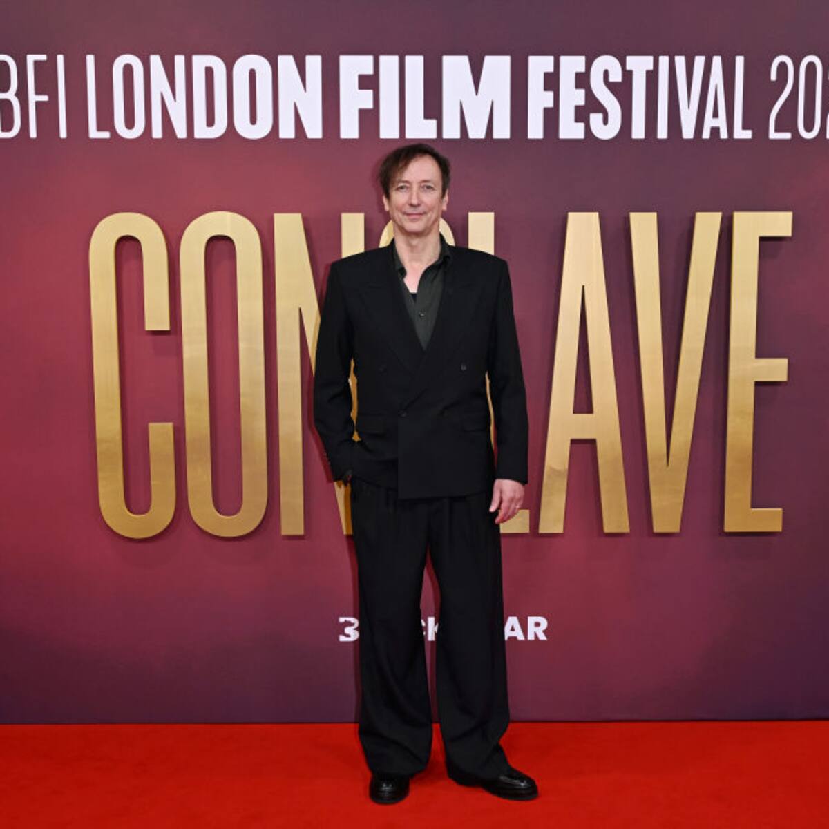 “Quería buscar música idealista”: Volker Bertelmann sobre la película ‘Cónclave’