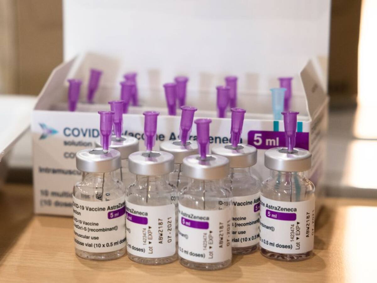 EE.UU. comenzará a compartir con el mundo dosis de la vacuna AstraZeneca