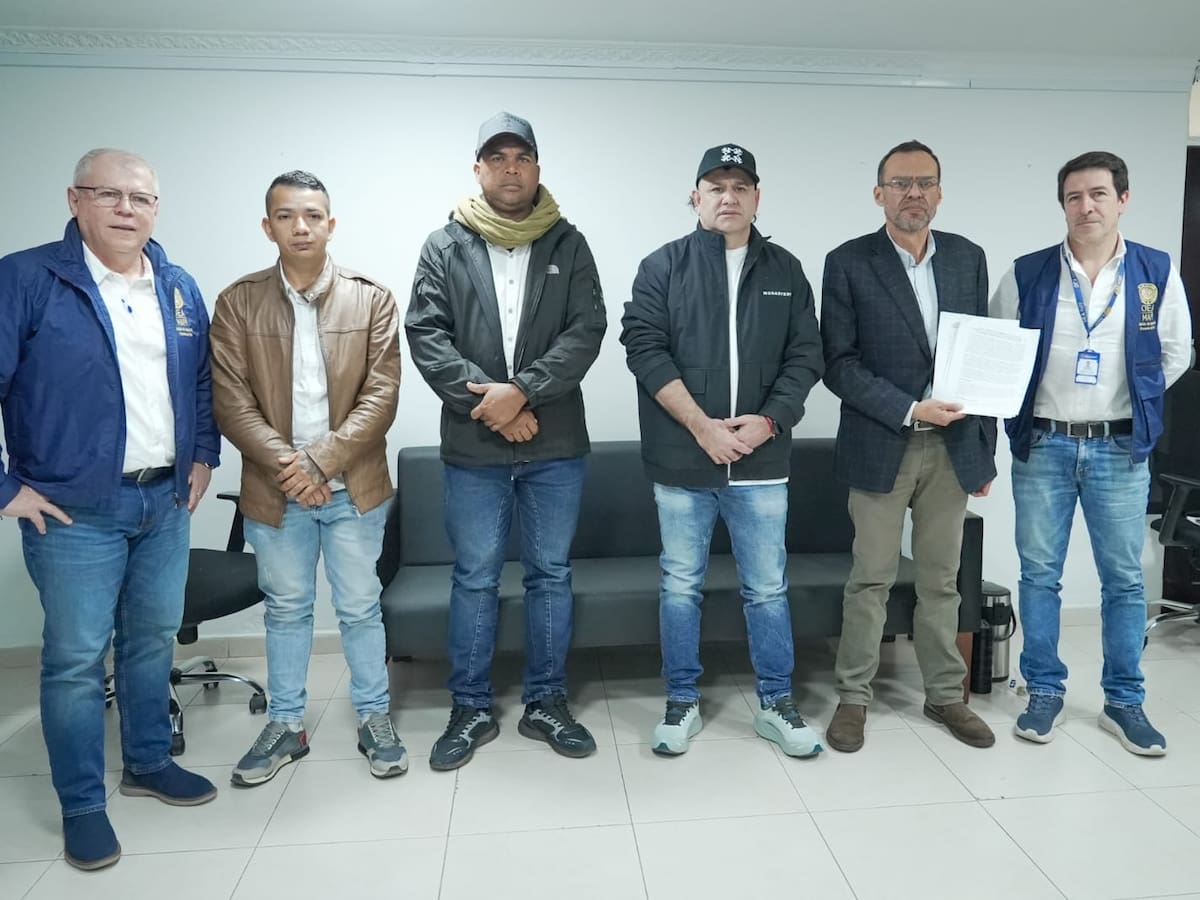 Gobierno y “Los Pachenca” firman acuerdo para desescalamiento de violencia en la Sierra Nevada
