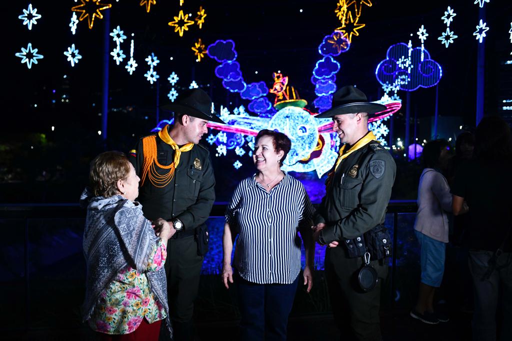 Policía en las calles. Foto: cortesía.