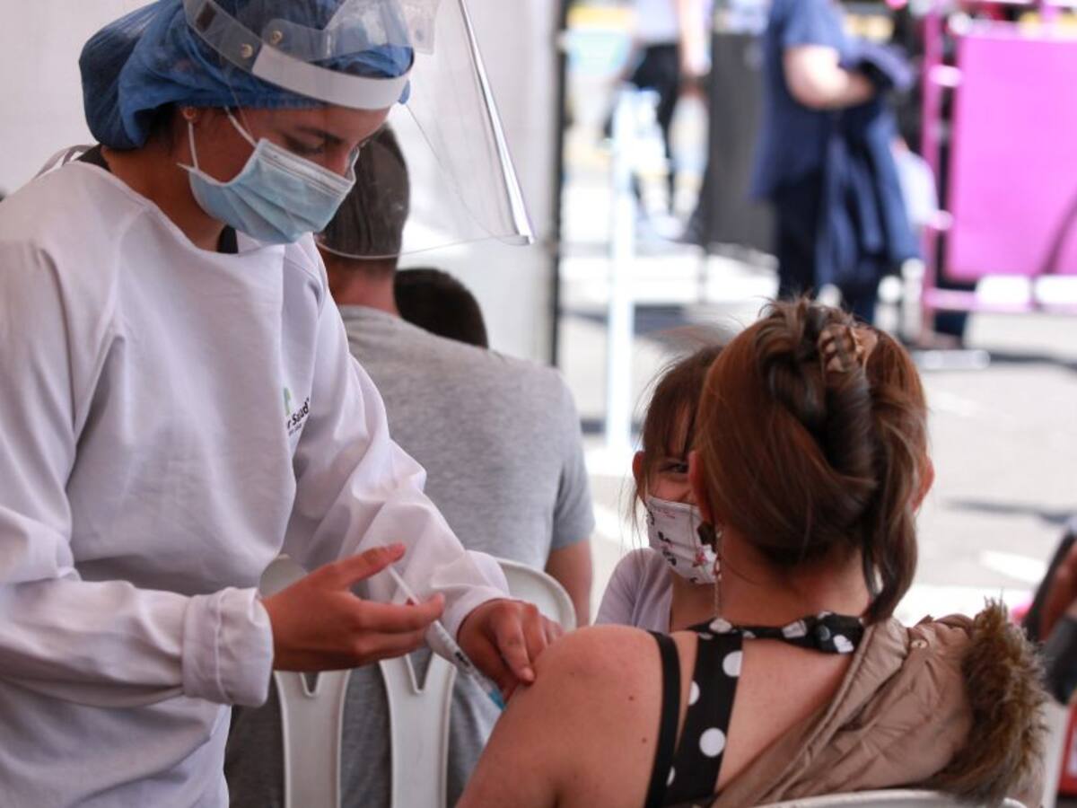 Ómicron: ¿Dónde vacunarse contra COVID-19 hoy 20 de enero en Bogotá?