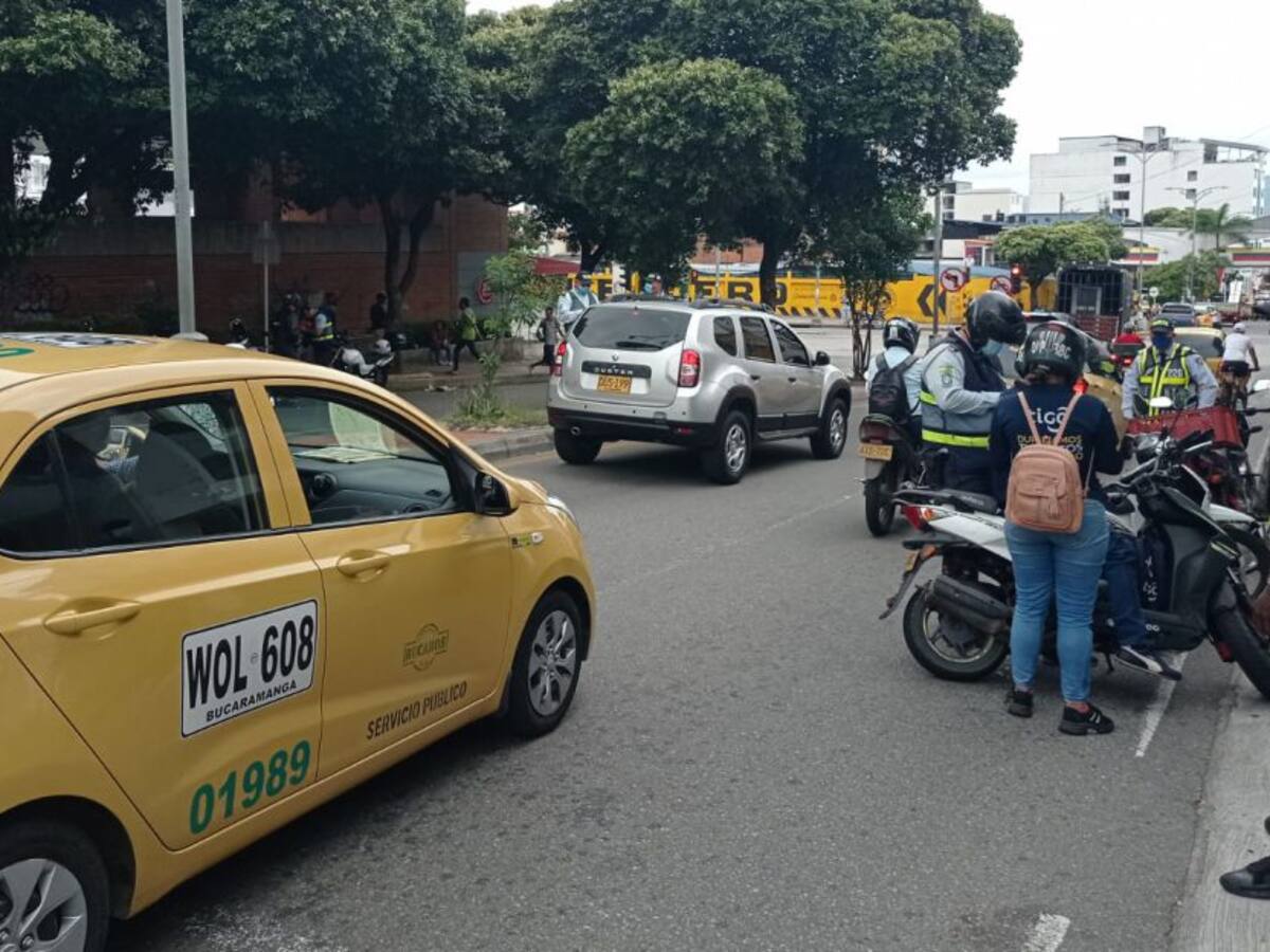 "Más medidas restrictivas para las motos": Taxistas