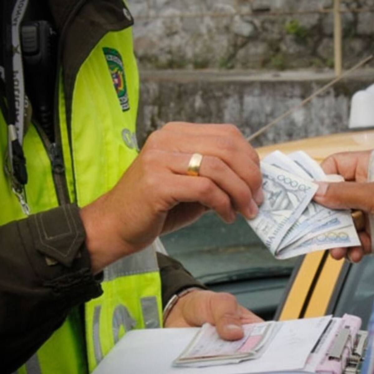 Dos policías fueron judicializados por soborno a un conductor en Pereira