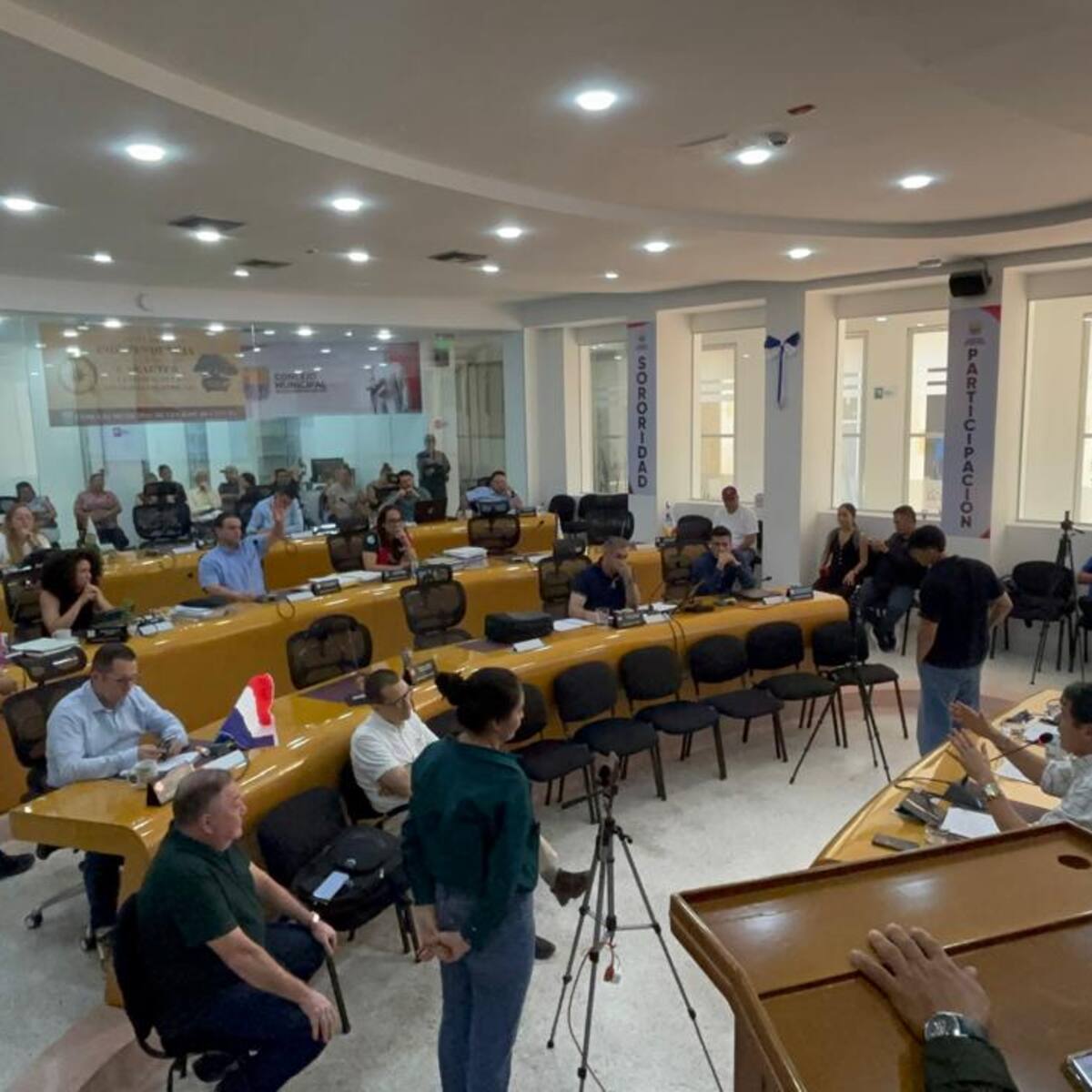 Usuarios cuestionan cesión del contrato 030 y piden mayor participación en los debate sobre la EIS