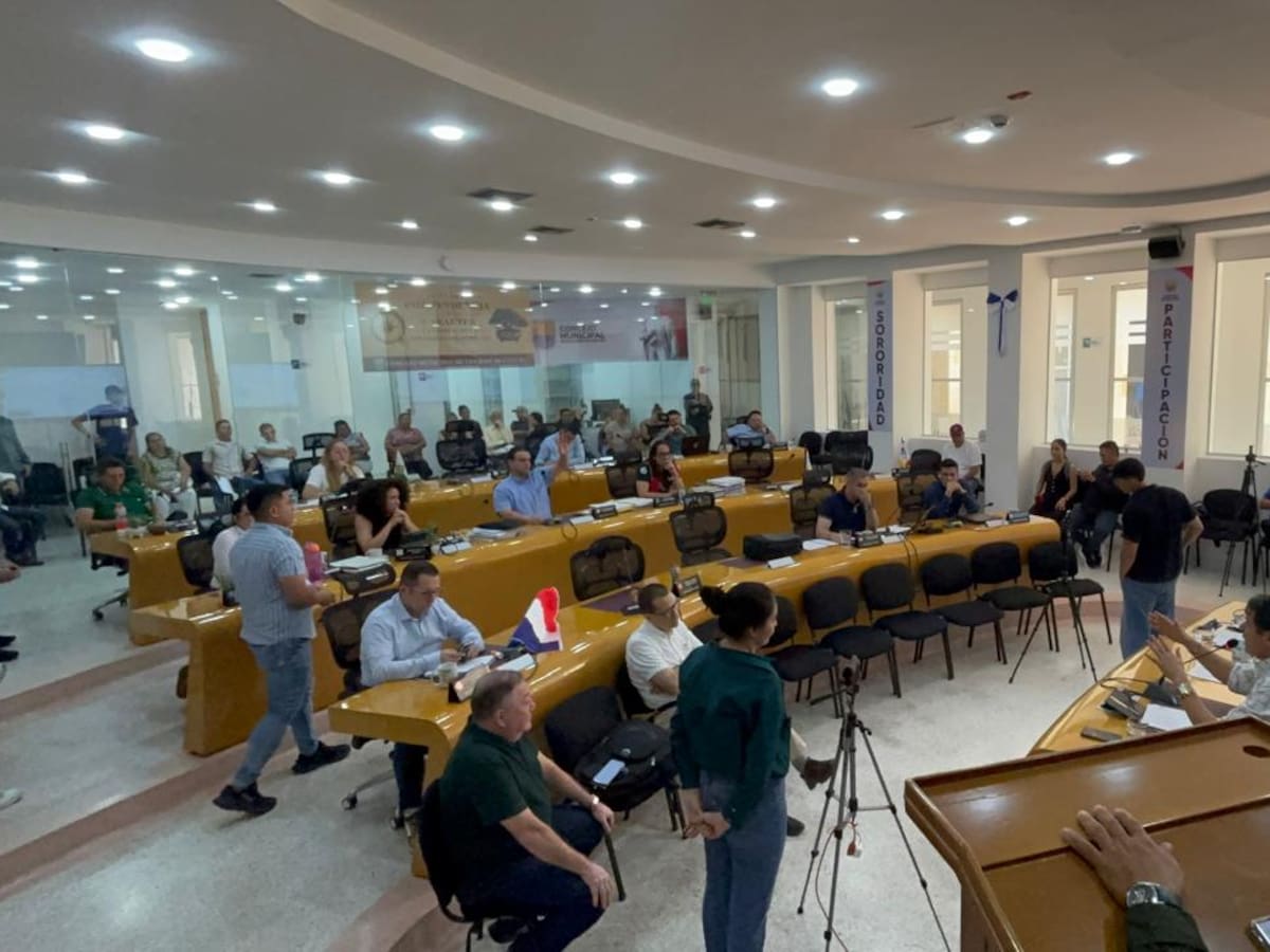 Usuarios cuestionan cesión del contrato 030 y piden mayor participación en los debate sobre la EIS