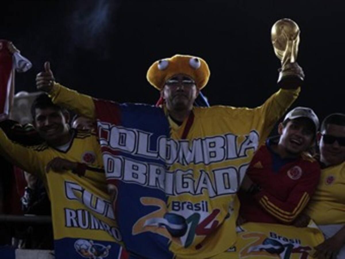 Miles de colombianos perdieron su dinero y no pudieron entrar al estadio Monumental