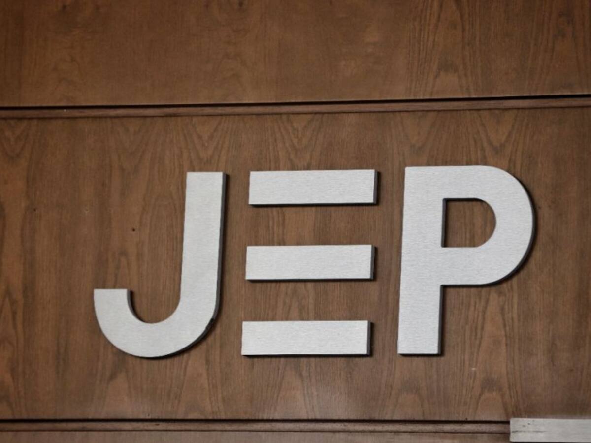 “ExFarc está dilatando las audiencias en la JEP”: General (r) Luis Mendieta