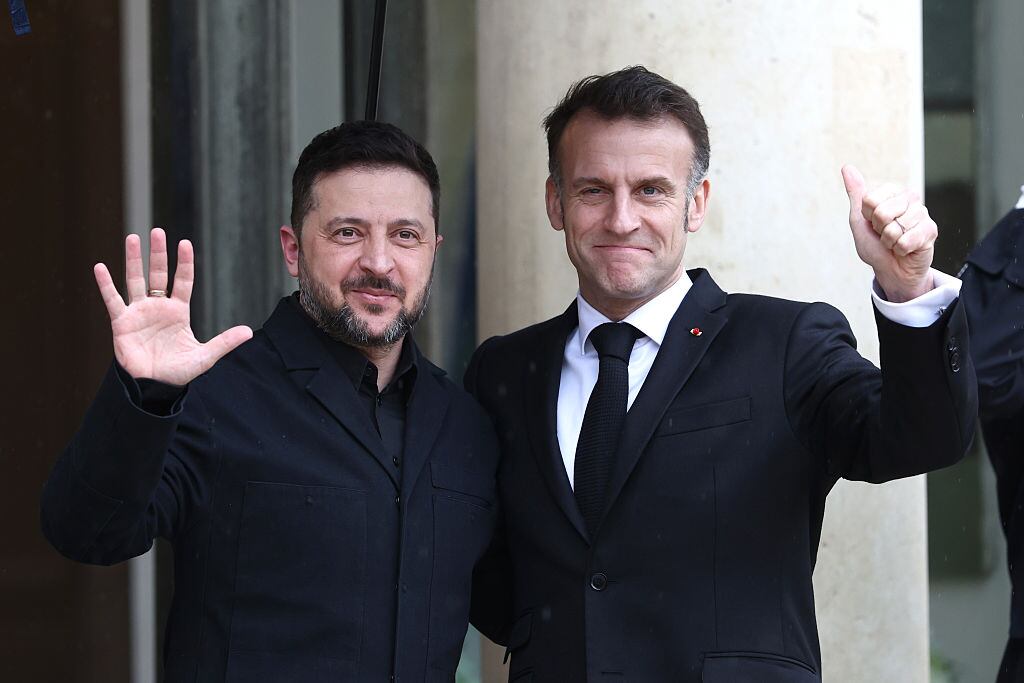  Volodymyr Zelensky y Emmanuel Macron. Getty Images