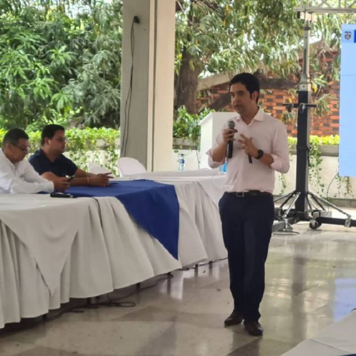 Próximo gobierno debe mantener trabajo con las regiones