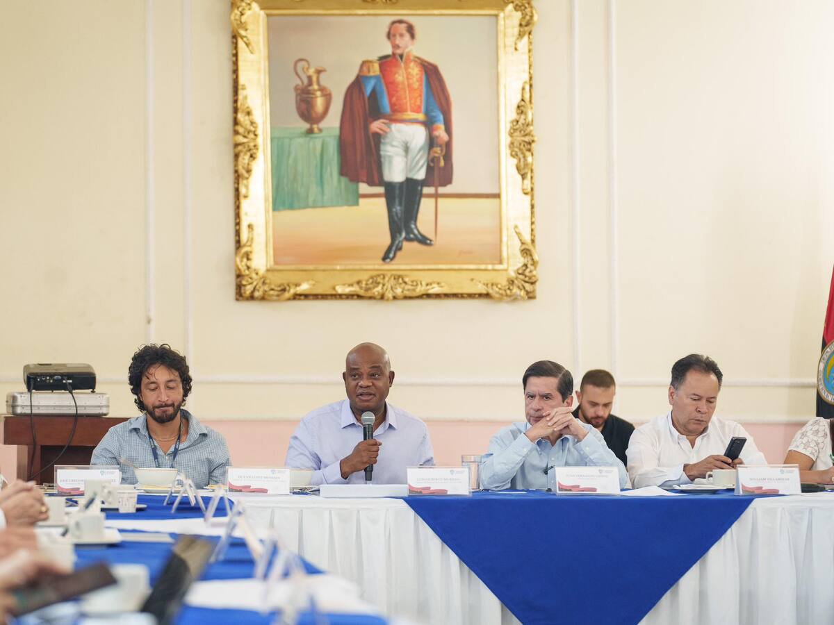 Gremios económicos destacan la labor del Gobierno Nacional para atender el cierre de frontera