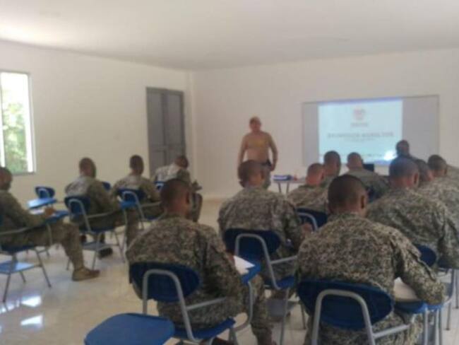 Cadetes de Escuela Naval realizan entrenamiento fluvial en Turbo Antioquia