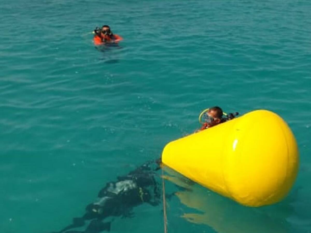 Construyen 16 estructuras de cemento que soportarán boyas en Playa Blanca