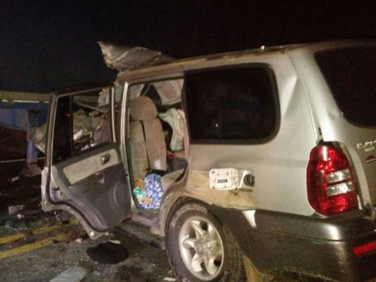 Murió el conductor de la camioneta que chocó contra un tracto camión en la vía La Línea entre Armenia e Ibagué.