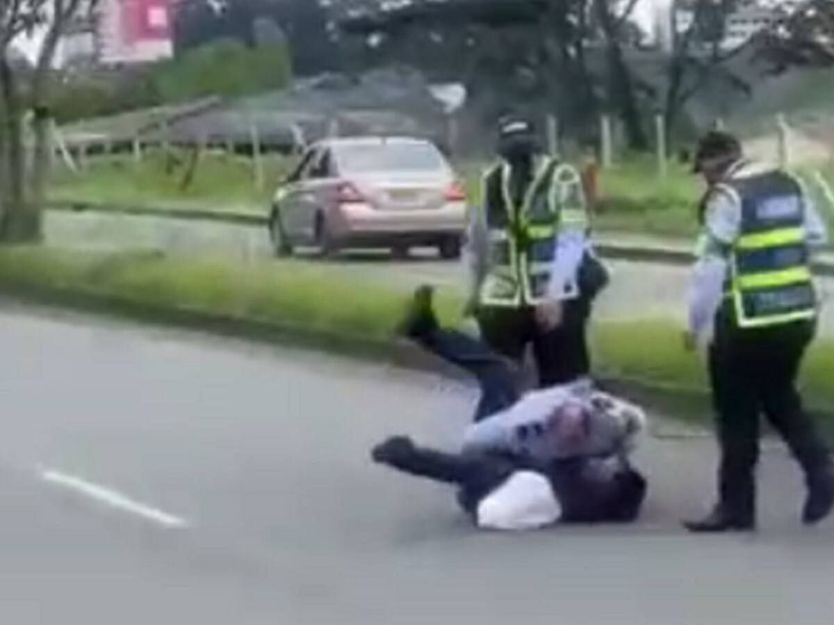 Motociclista fue capturado por presuntamente agredir a agente de tránsito