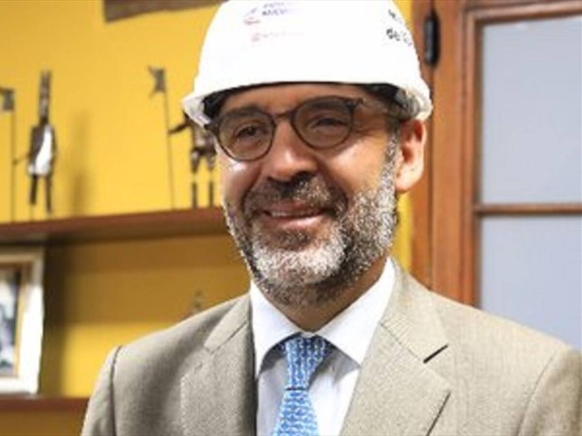 Andesco advierte graves consecuencias si Petro asume regulación a servicios públicos