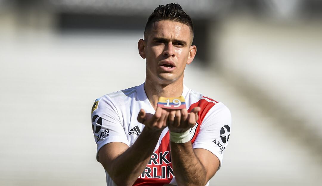 Rafael Santos Borré con River Plate