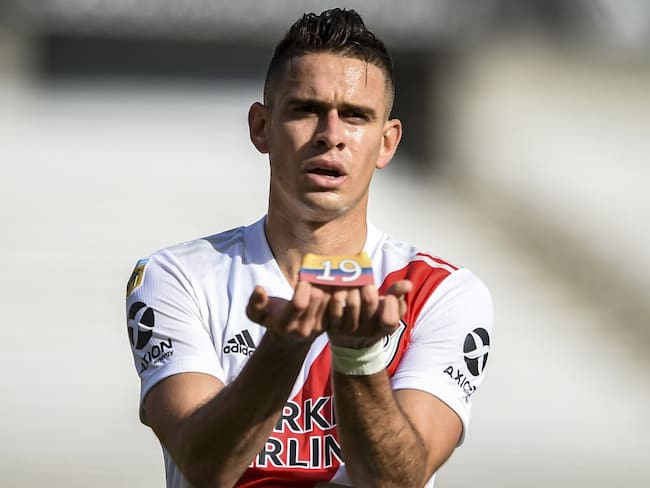 Rafael Santos Borré con River Plate