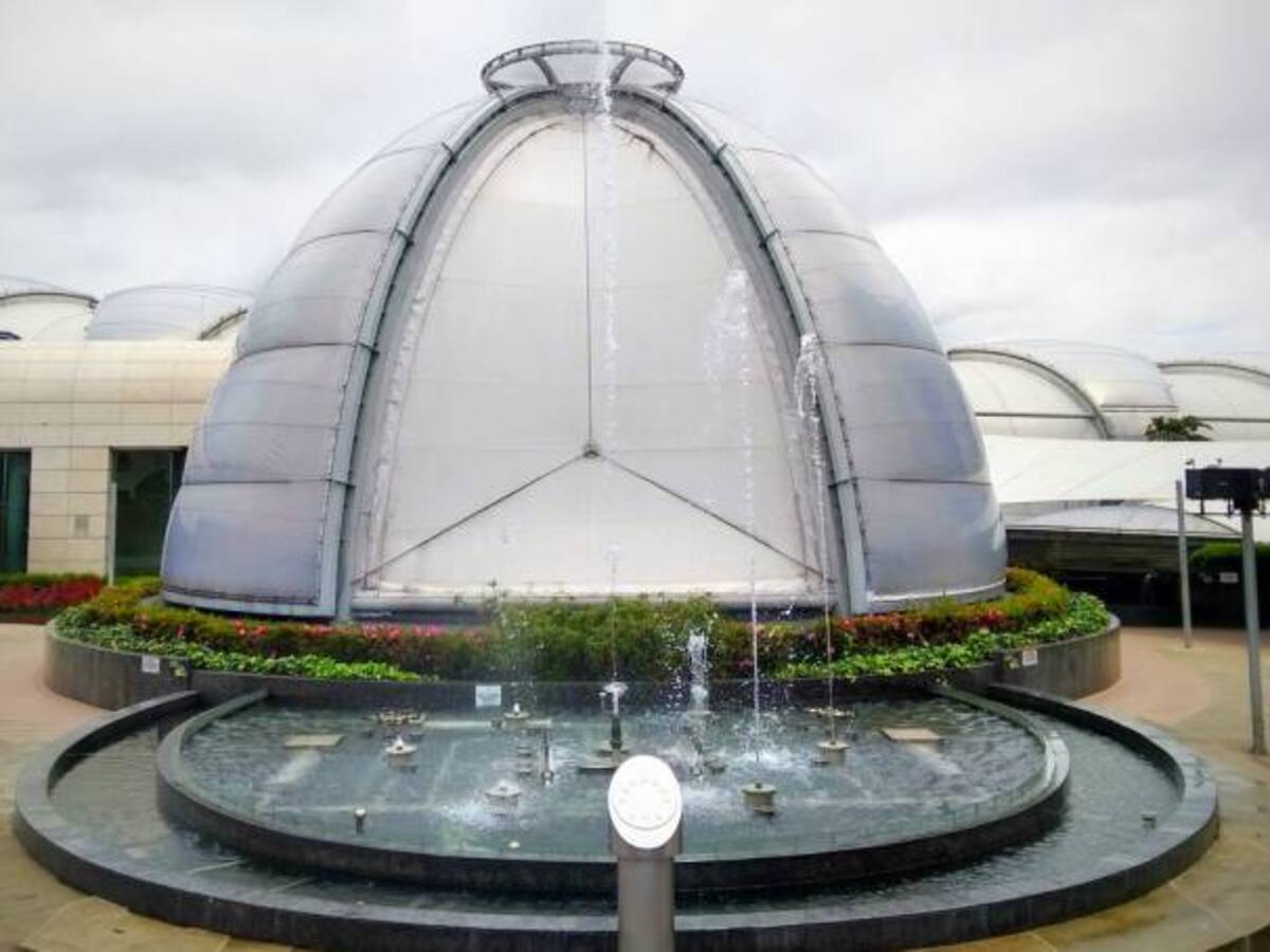 Una mujer cayó desde la terraza de un centro comercial en Bogotá