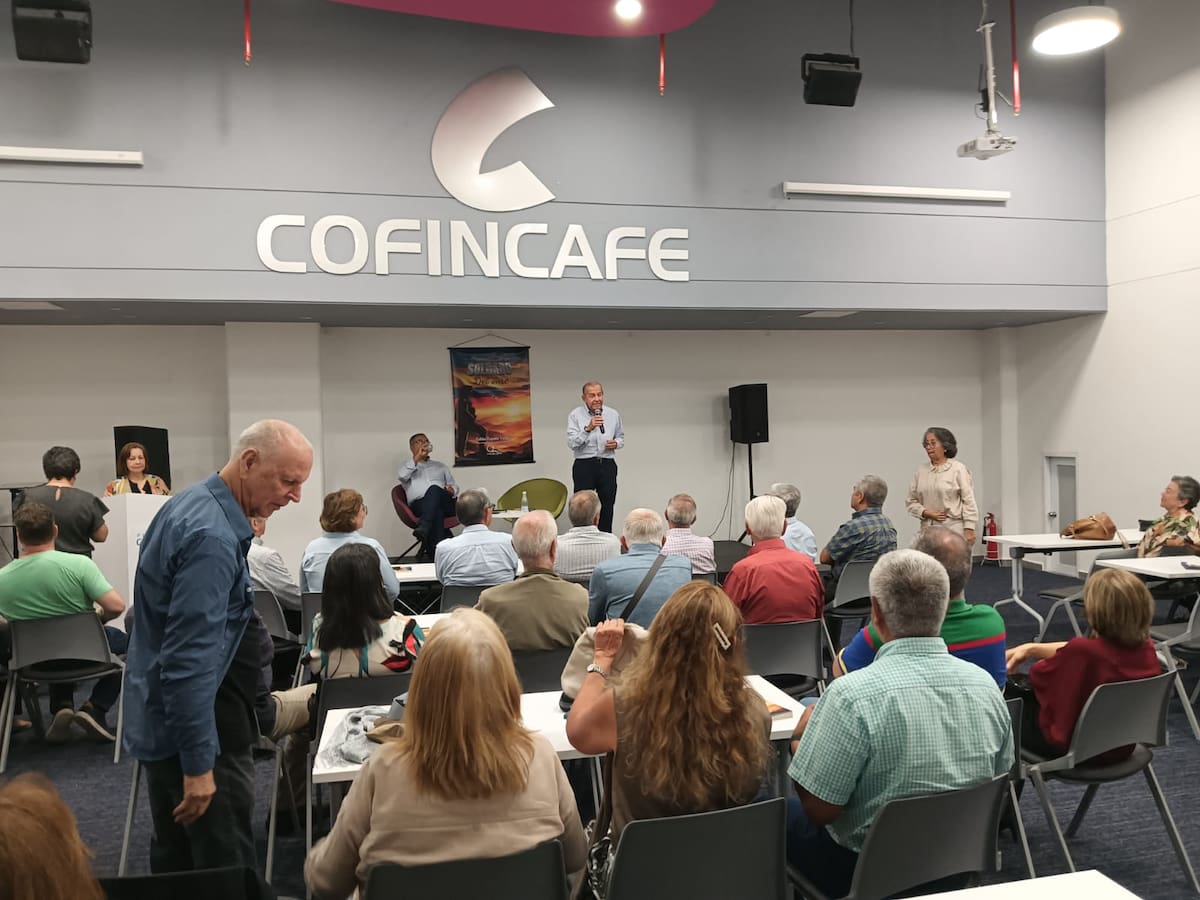 Libro: Memorias de un Soldado del Aire, del general (R) Fabio Zapata Vargas de Armenia, Quindío