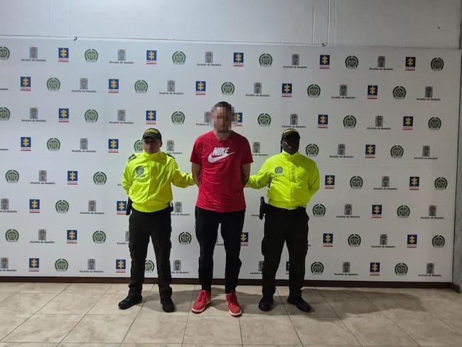 Capturado alias “Pulga”, integrante del GDO “Los Chatas”, en Medellín Foto: Policía Nacional
