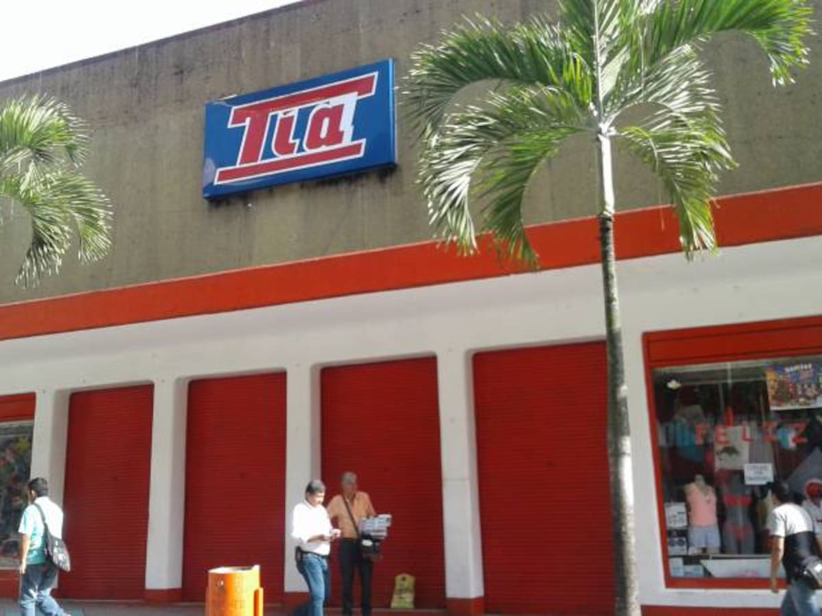 Nostalgia en Ibagué por cierre del tradicional almacén Tía