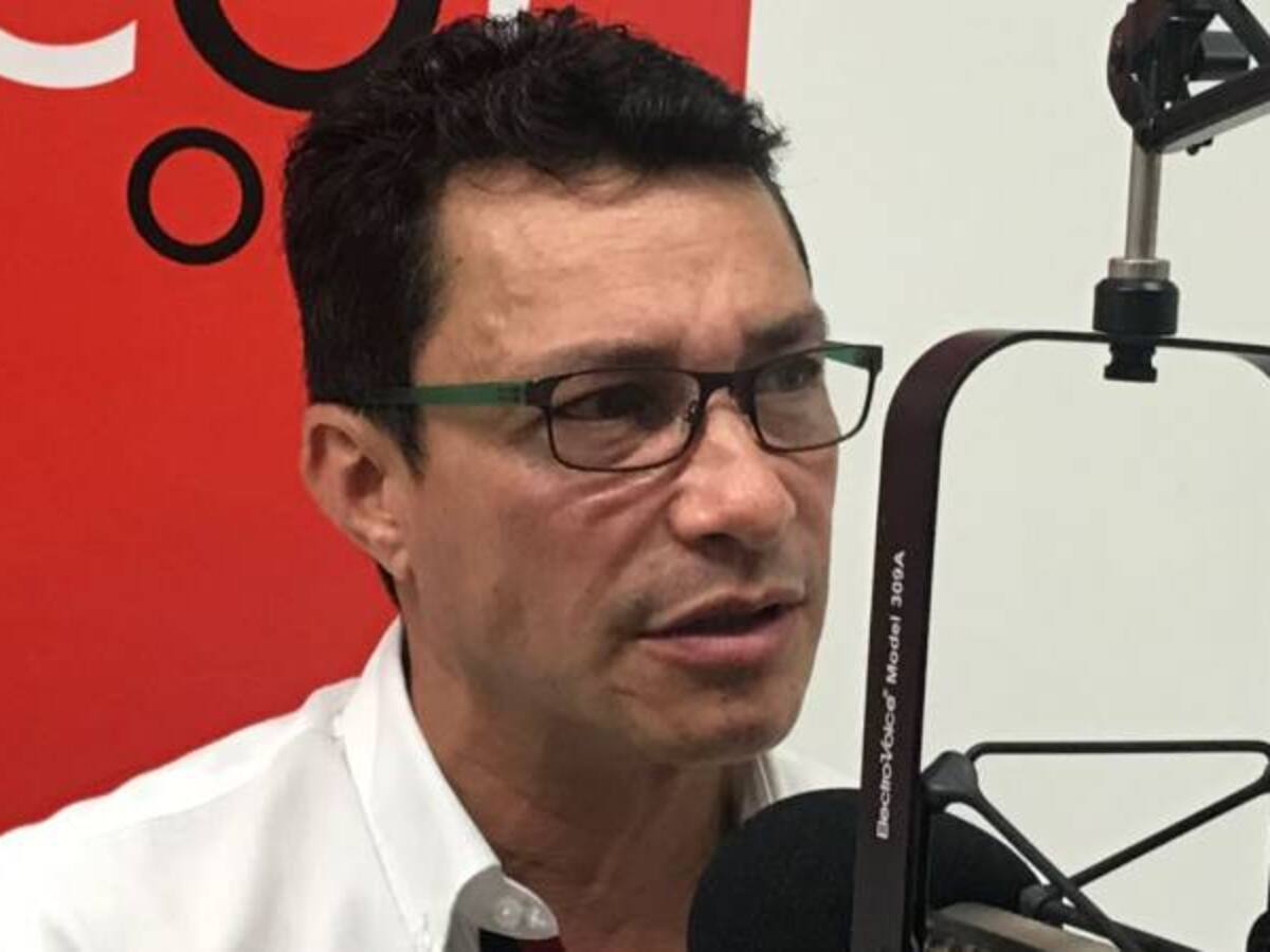 Contraloría embarga cuentas bancarias de Carlos Caicedo