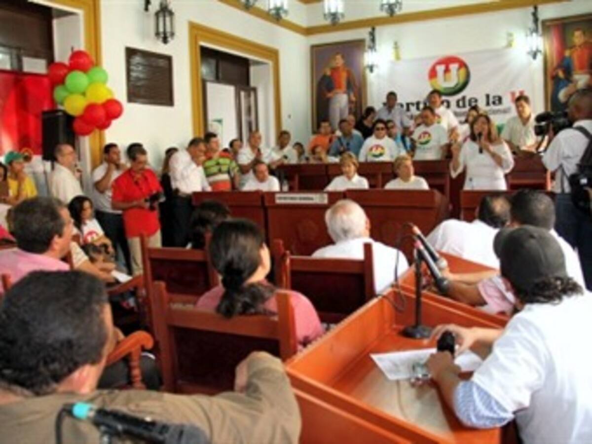 Partido de La U se reúne para renovar en dirección y bases