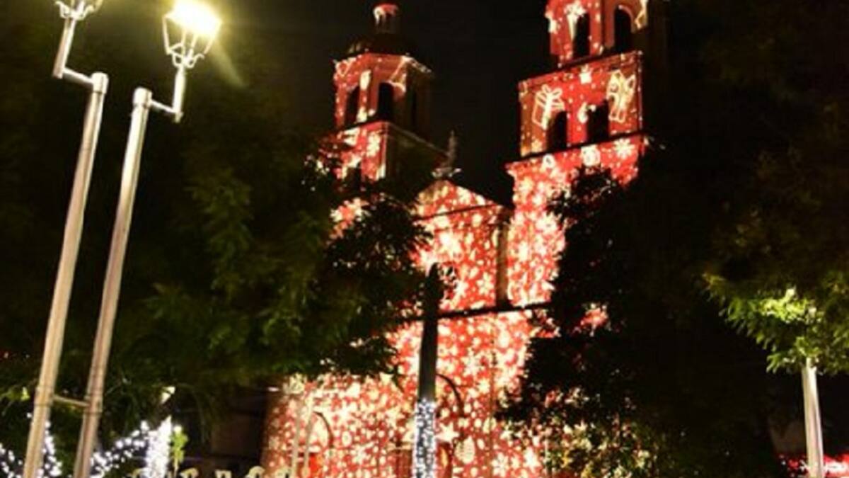 Con moderno alumbrado navideño se enciende Cúcuta