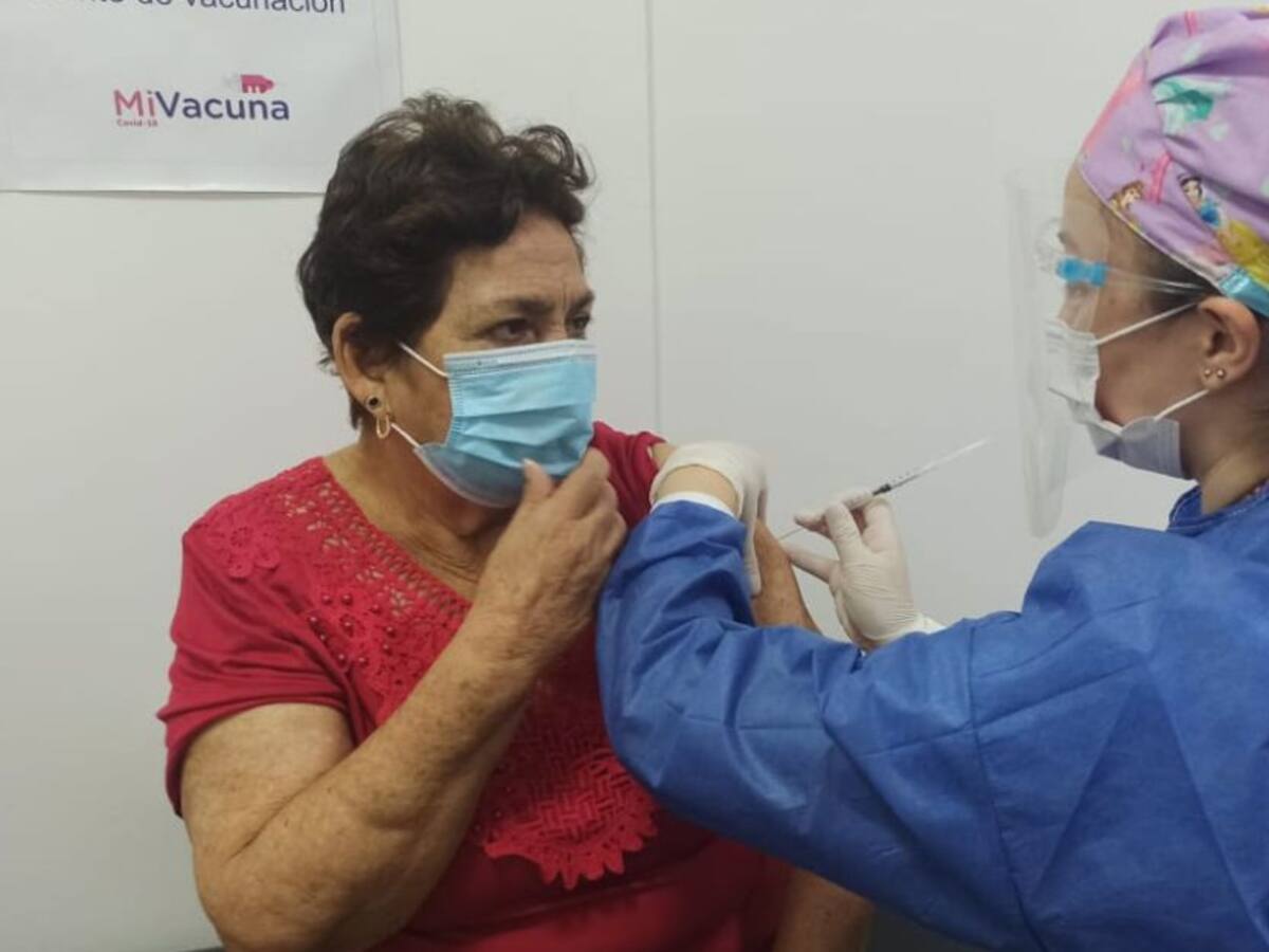 Este fin de semana podrían llegar vacunas de AstraZeneca a Risaralda