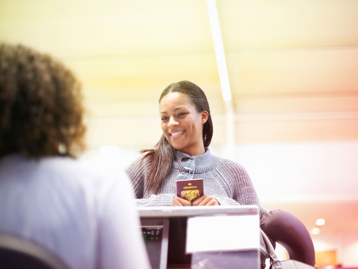 Cómo ir vestido para sacar el pasaporte: Cancillería explica lo que NO puede usar