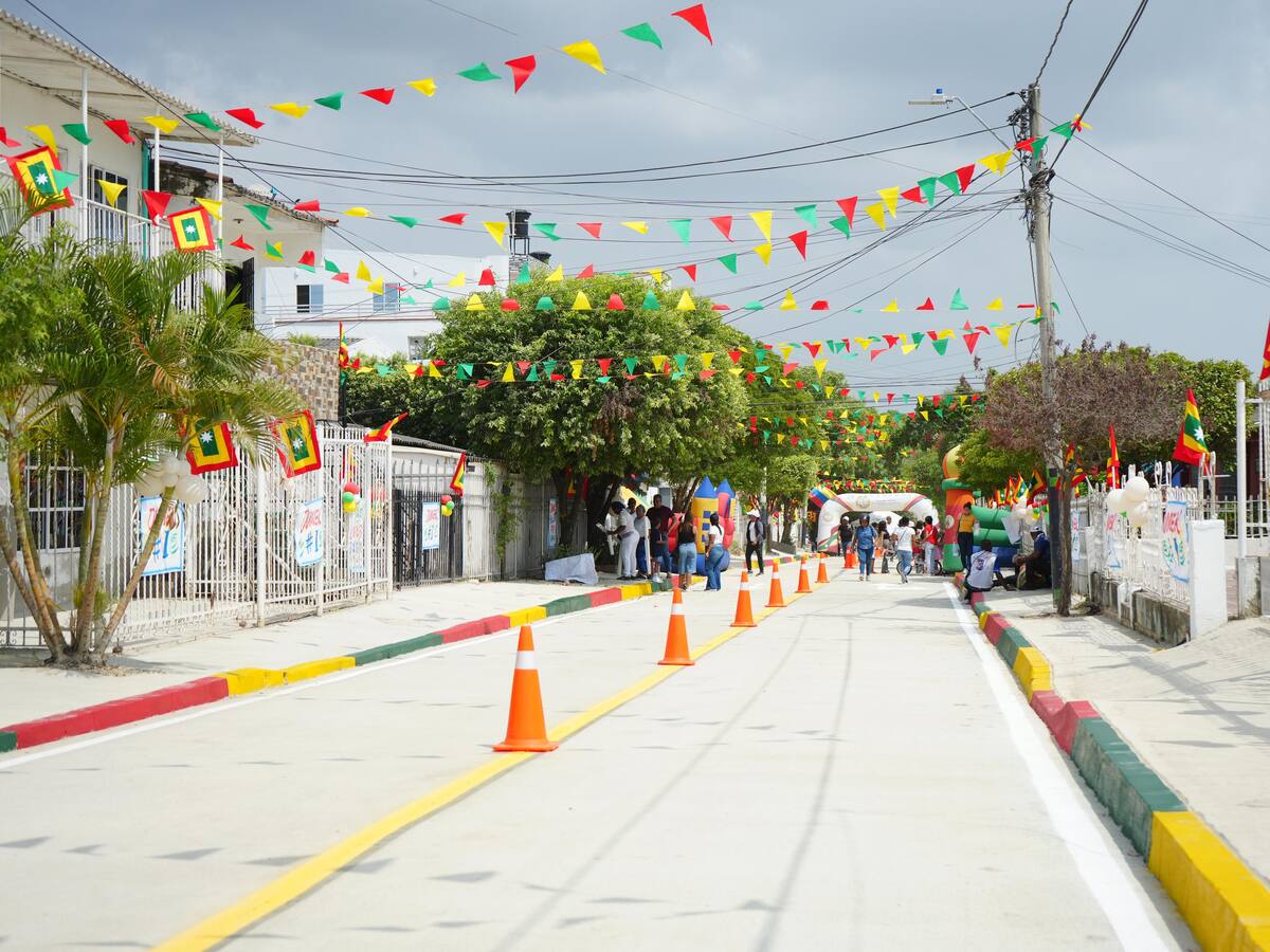 Vecinos de Blas de Lezo esperaron pavimentación por más de 40 años: distrito la entregó lista