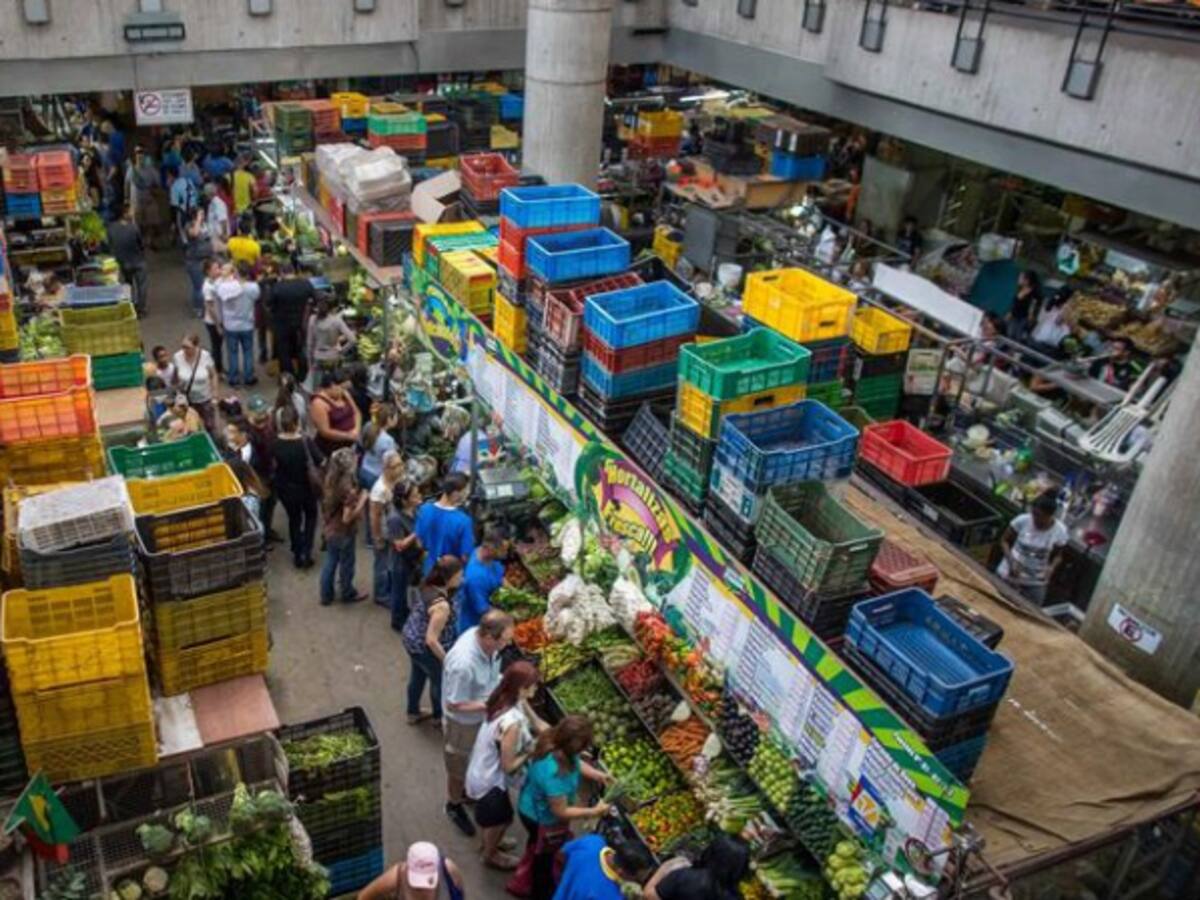 Medidas económicas de Maduro no servirán para nada: Alberto Bernal