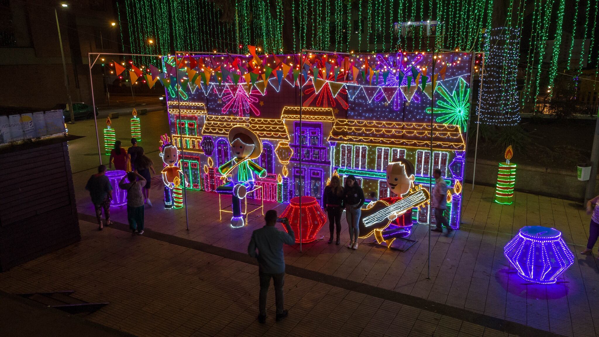 Alumbrado navideño parque Sucre en Armenia. Foto: Cortesía Edeq