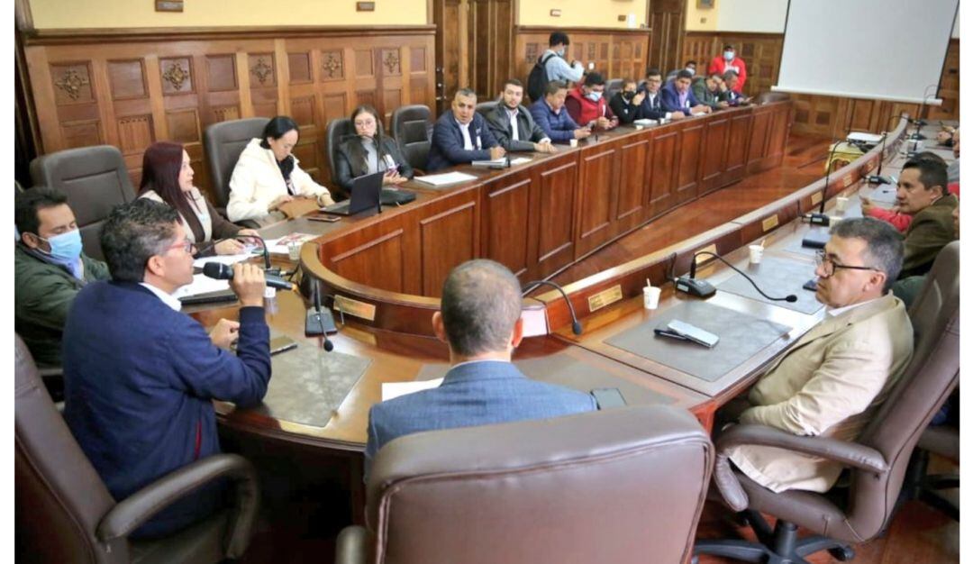 Gobierno departamental solicitará al ICA que en 2 años no se retire ganado de parques naturales.