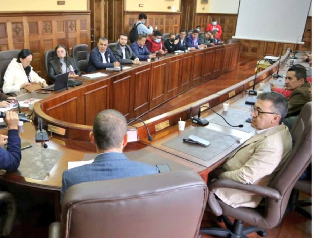 Solicitarán al ICA que en 2 años no se retiere ganado de parques naturales