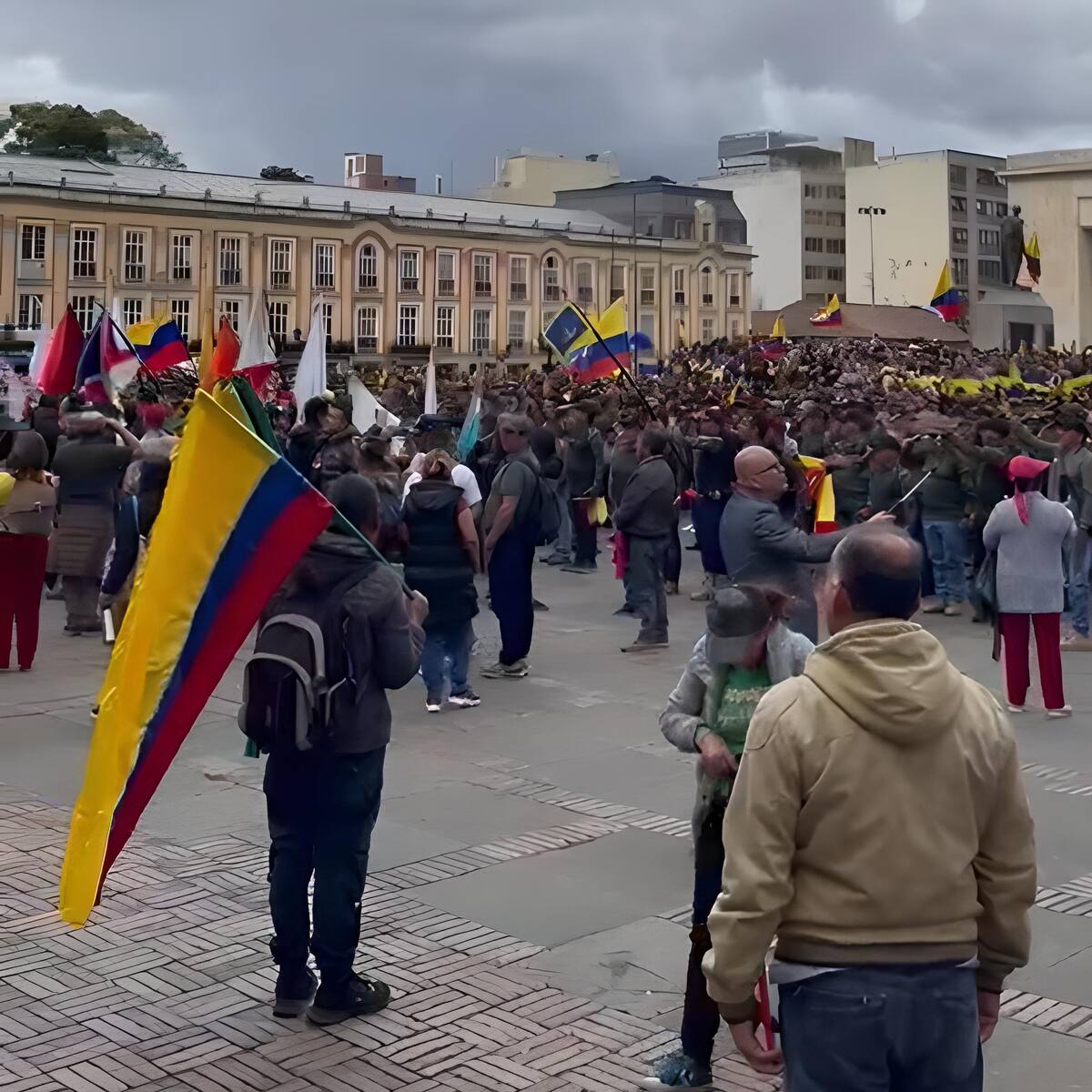 ¿Cómo fue la acogida y por qué convocaron a marchas los exintegrantes de las FF.MM.?