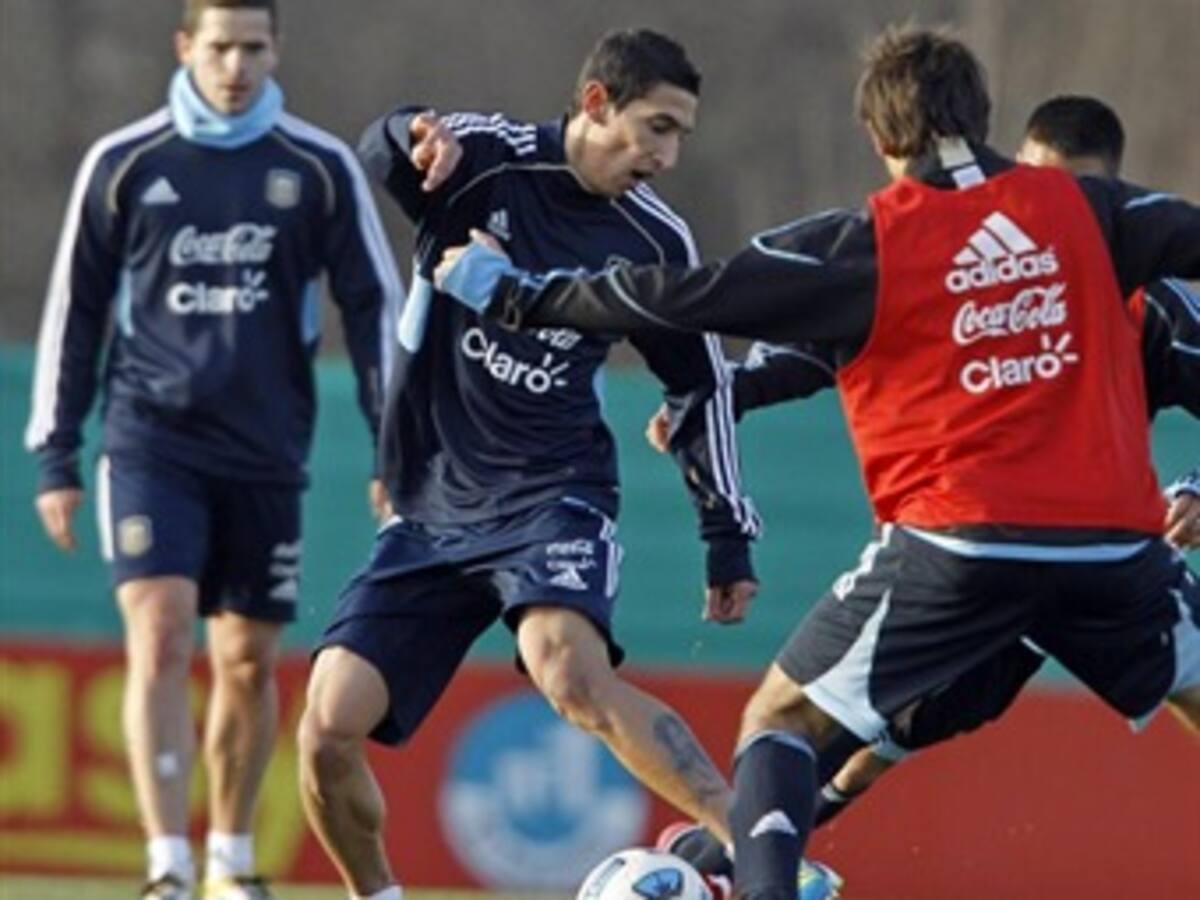 Hermético entrenamiento de Argentina para choque ante Colombia