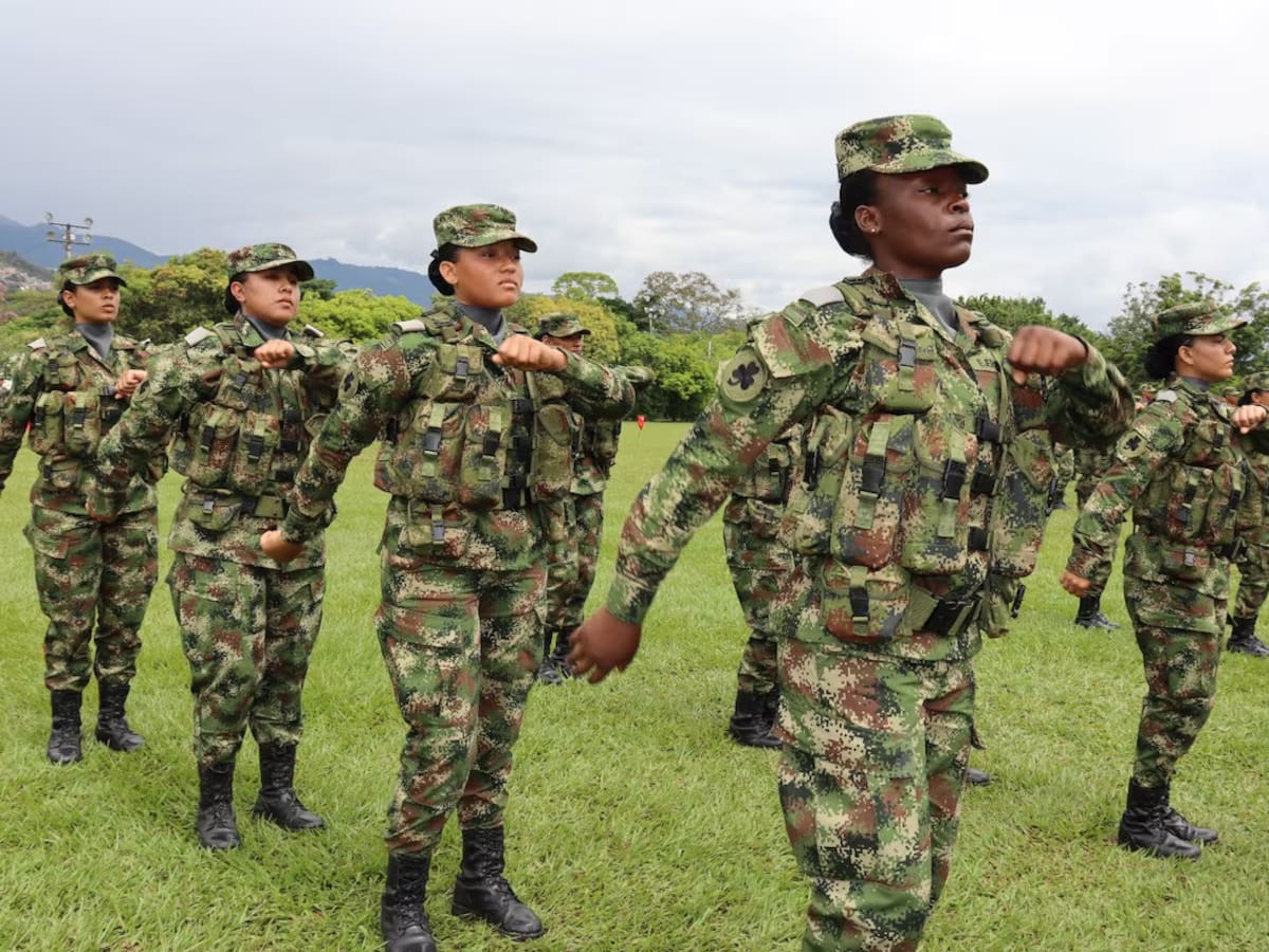 Ejército responde a denuncias por comportamientos indebidos en exámenes de incorporación de mujeres