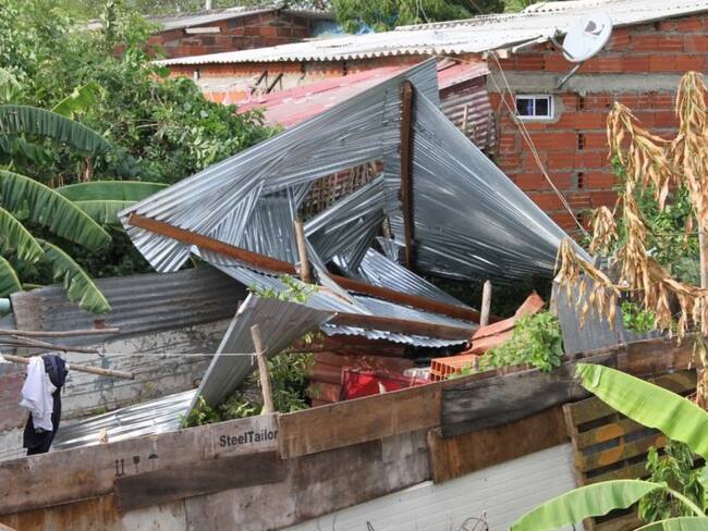Cerca de 200 personas afectadas por fuerte vendaval en Pereira