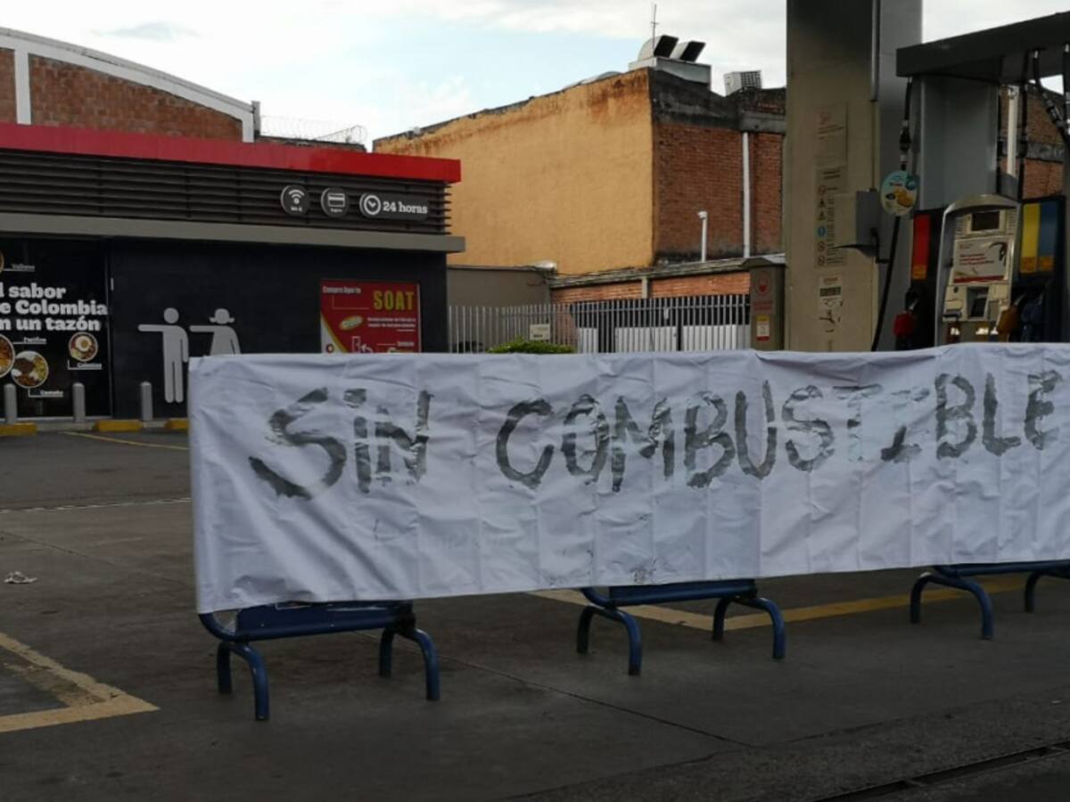 Hay escasez de gasolina en Cali tras nueve días de protestas