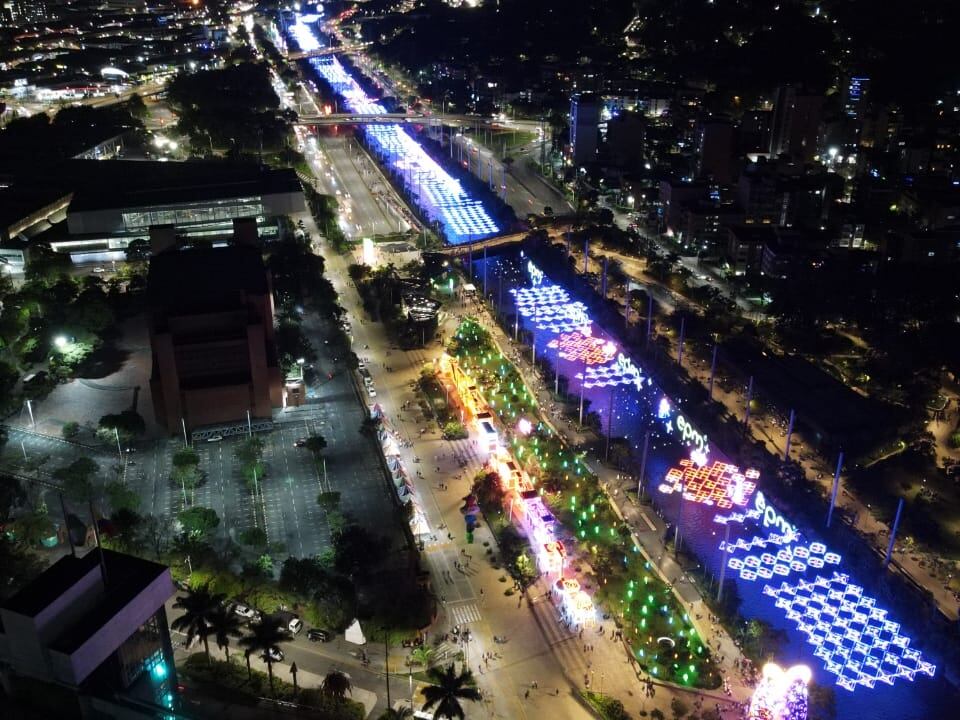 Alumbrados navideños del río Medellín- foto EPM