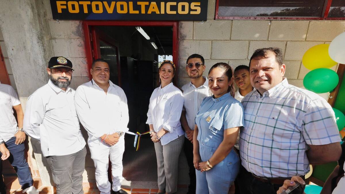 Paneles solares y laboratorio fotovoltaico, apuesta del Ministerio de Minas y Energía en Santa Marta