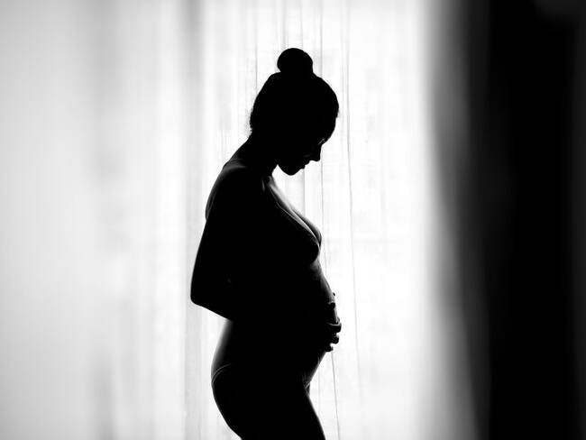 Ponencia propone despenalizar el aborto en los primeros meses de gestación