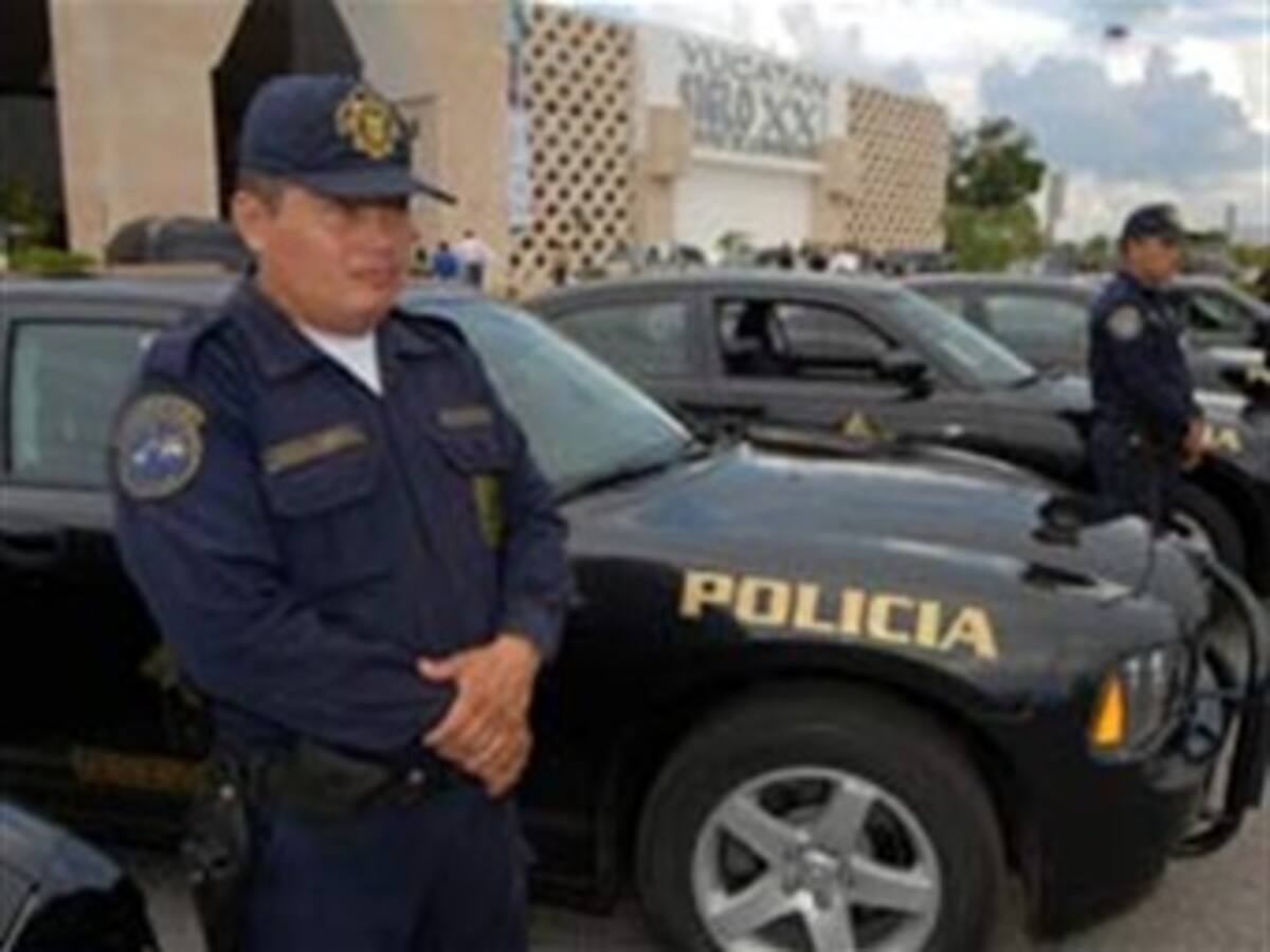 Más policías llegan a Juárez, donde el gobierno mexicano negocia plan antiviolencia