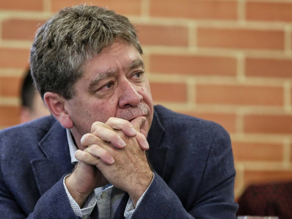 Empresarios llaman a una solución concertada para reactivar la economía